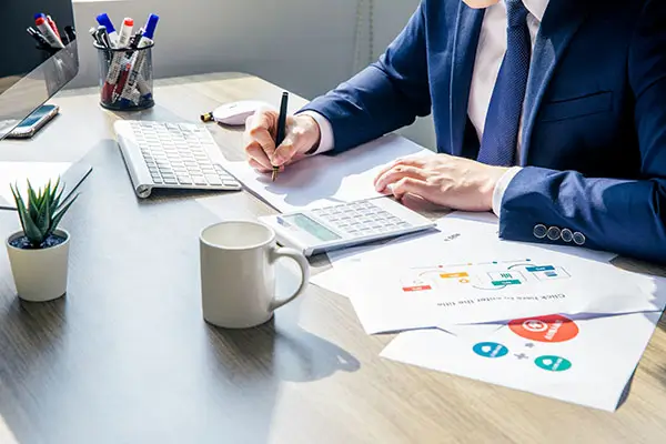 如何介绍财务的公司工作